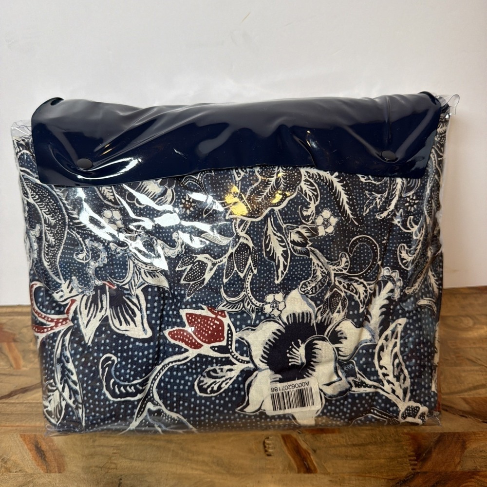 Ralph Lauren Mirabelle King Duvet Cover Floral Indigo Blue 108" x 96" in NIP - Picture 3 of 5